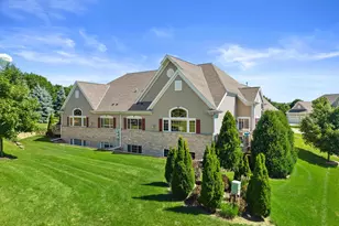 2406 Deer Crest Ct, Waukesha, WI 53188 - Photo 6