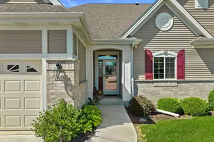 2406 Deer Crest Ct, Waukesha, WI 53188 - Photo 8