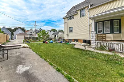 2437 S 29th St, Milwaukee, WI 53215 - Photo 24
