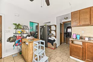 2437 S 29th St, Milwaukee, WI 53215 - Photo 10