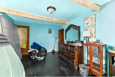 2437 S 29th St, Milwaukee, WI 53215 - Photo 16