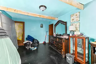 2437 S 29th St, Milwaukee, WI 53215 - Photo 16