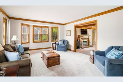 10133 N Foxkirk Dr, Mequon, WI 53097 - Photo 6