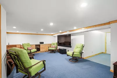 10133 N Foxkirk Dr, Mequon, WI 53097 - Photo 38