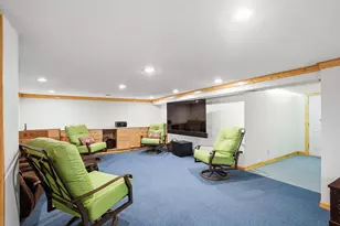 10133 N Foxkirk Dr, Mequon, WI 53097 - Photo 38