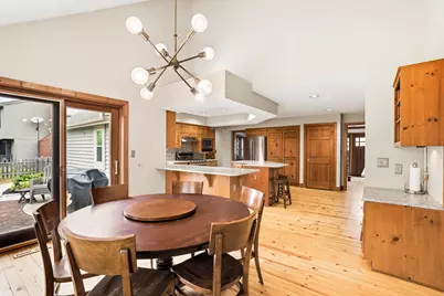 10133 N Foxkirk Dr, Mequon, WI 53097 - Photo 18