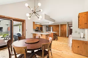 10133 N Foxkirk Dr, Mequon, WI 53097 - Photo 18