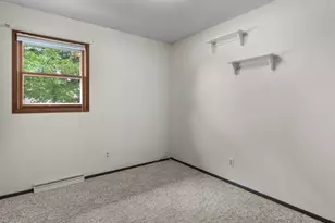 1441 Lee Cir, Manitowoc, WI 54220 - Photo 14