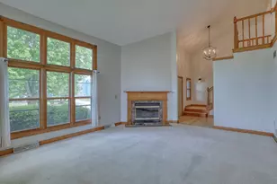 798 Greenway Terrace, Hartland, WI 53029 - Photo 6
