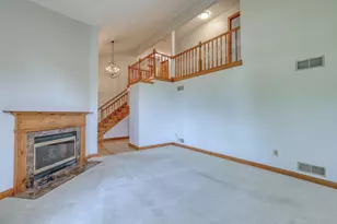 798 Greenway Terrace, Hartland, WI 53029 - Photo 4