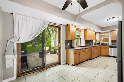 N51W15674  Fair Oak Pkwy, Menomonee Falls, WI 53051 - Photo 6