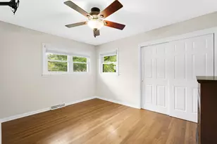 N51W15674 Fair Oak Pkwy, Menomonee Falls, WI 53051 - Photo 10