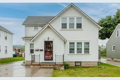 736  2nd Ave, West Bend, WI 53095 - Photo 2