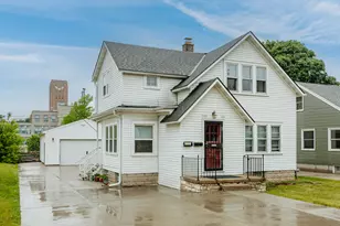 736 2nd Ave, West Bend, WI 53095 - Photo 1