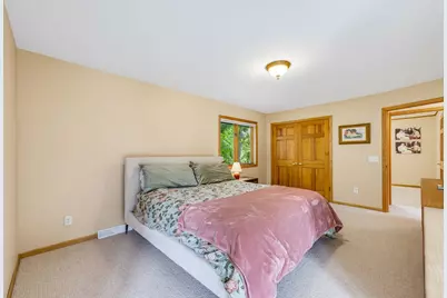 3532 S 121st Ct, Greenfield, WI 53228 - Photo 32