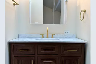 1224 W Baldwin Ct, Mequon, WI 53092 - Photo 22