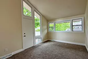 1224 W Baldwin Ct, Mequon, WI 53092 - Photo 16