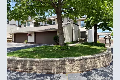 1224 W Baldwin Ct, Mequon, WI 53092 - Photo 2