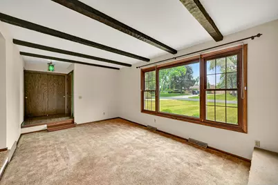 3370 N 129th St, Brookfield, WI 53005 - Photo 6
