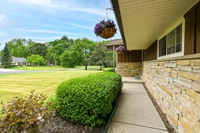 3370 N 129th St, Brookfield, WI 53005 - Photo 2