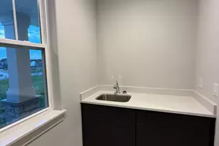 9800 N Migratory Ct, Mequon, WI 53097 - Photo 14