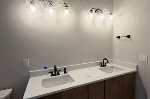 9800 N Migratory Ct, Mequon, WI 53097 - Photo 16