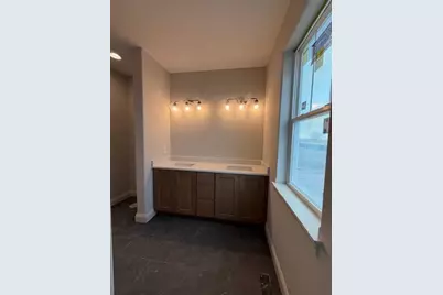 9800 N Migratory Ct, Mequon, WI 53097 - Photo 10