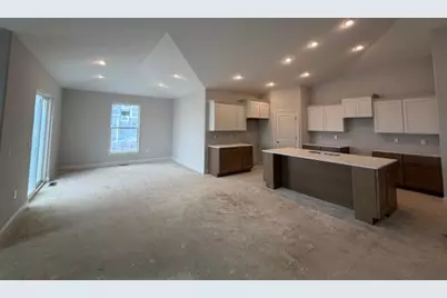 9800 N Migratory Ct, Mequon, WI 53097 - Photo 4