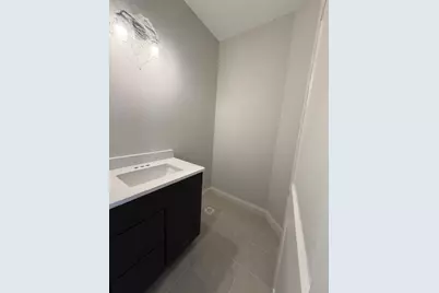 9800 N Migratory Ct, Mequon, WI 53097 - Photo 8