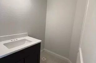 9800 N Migratory Ct, Mequon, WI 53097 - Photo 8
