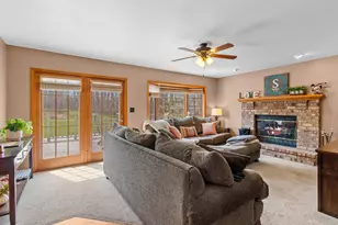4406 Hunters Glen Dr, Sheboygan, WI 53083 - Photo 14