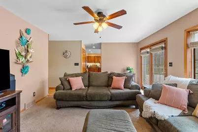 4406  Hunters Glen Dr, Sheboygan, WI 53083 - Photo 12