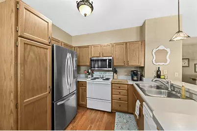 9258 W Kelly Pl, Greendale, WI 53130 - Photo 12