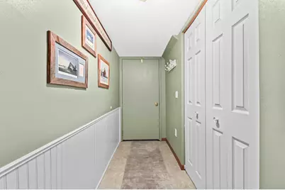 9258 W Kelly Pl, Greendale, WI 53130 - Photo 22