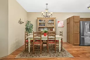 9258 W Kelly Pl, Greendale, WI 53130 - Photo 10