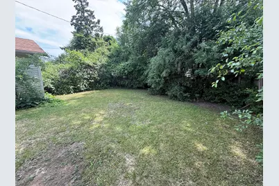 7519 W Sheridan Ave, Milwaukee, WI 53218 - Photo 14