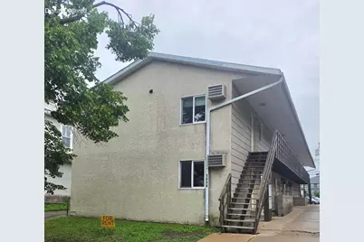 1014  Pine St, La Crosse, WI 54601 - Photo 2