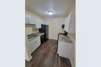 421  10th St, La Crosse, WI 54601 - Photo 6