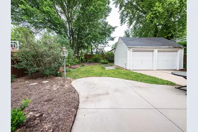 2638 N 88th St, Wauwatosa, WI 53226 - Photo 16