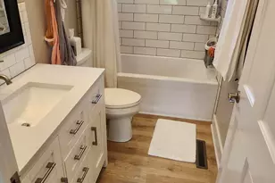 230 Kinzie Ave, Fontana, WI 53125 - Photo 8