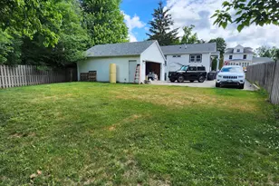 230 Kinzie Ave, Fontana, WI 53125 - Photo 2