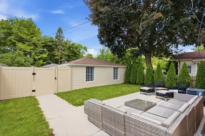 3379 S Burrell St, Milwaukee, WI 53207 - Photo 20