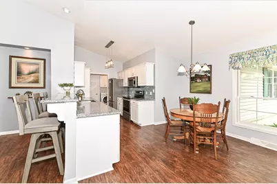 W154N6542  Marvel Dr #30, Menomonee Falls, WI 53051 - Photo 12