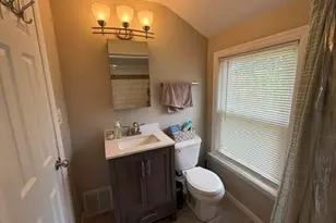 2413 Bate St, Racine, WI 53403 - Photo 16