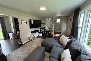 2413 Bate St, Racine, WI 53403 - Photo 4