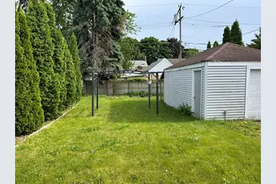2413  Bate St, Racine, WI 53403 - Photo 34