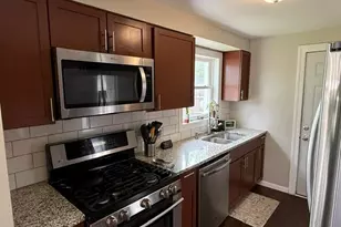 2413 Bate St, Racine, WI 53403 - Photo 8