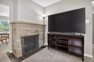 11605 W Mt Vernon Ave, Wauwatosa, WI 53226 - Photo 6