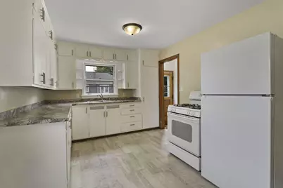 5237  35th Ave, Kenosha, WI 53144 - Photo 6