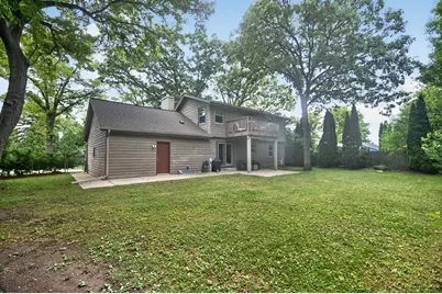 9015 S 84th St, Franklin, WI 53132 - Photo 36